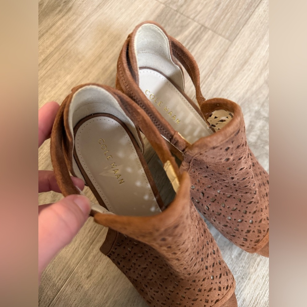 Cole Haan wedge sandal size 7.5 - Picture 2 of 6